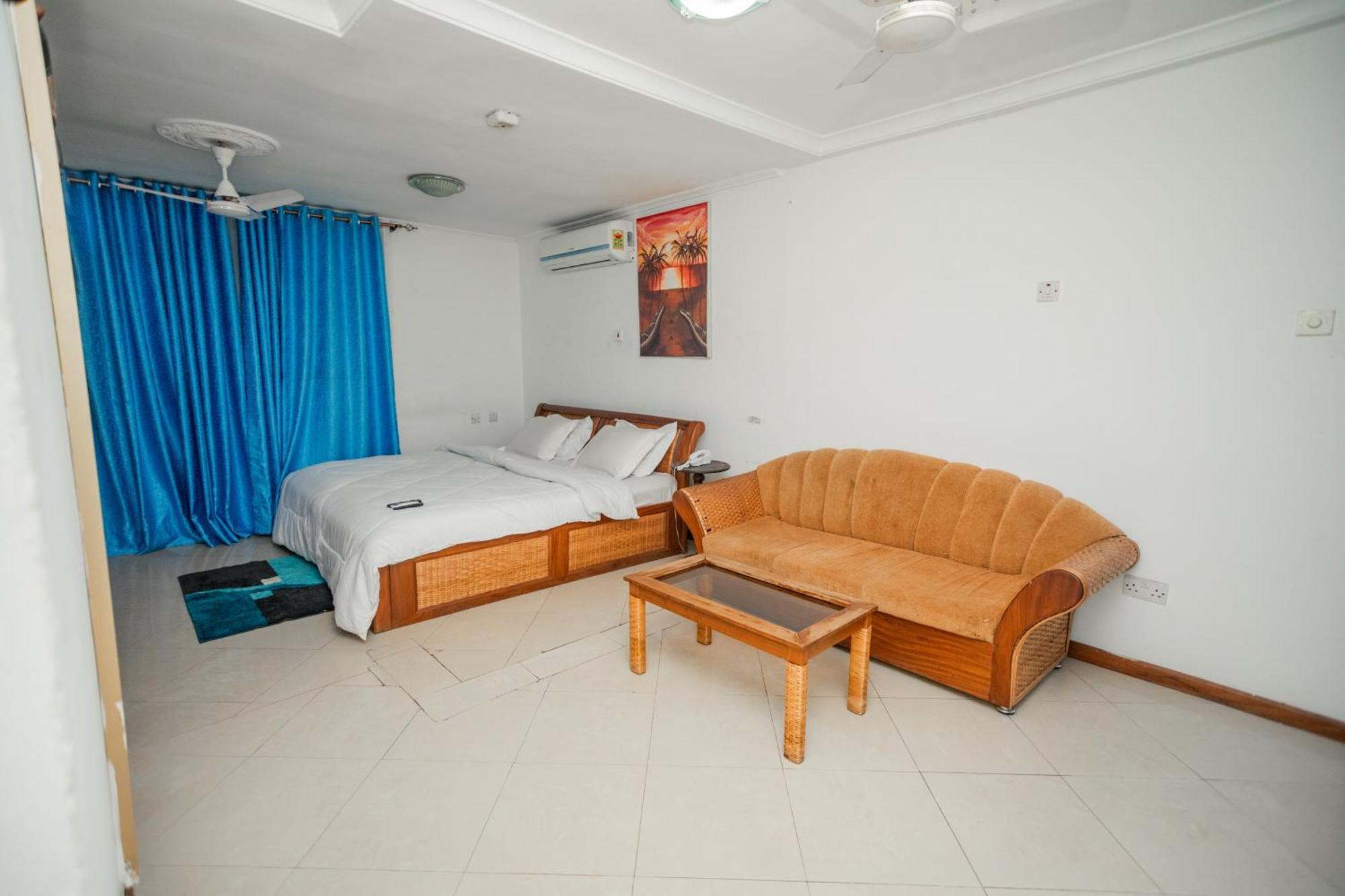 Beauty Hotel Аккра Экстерьер фото